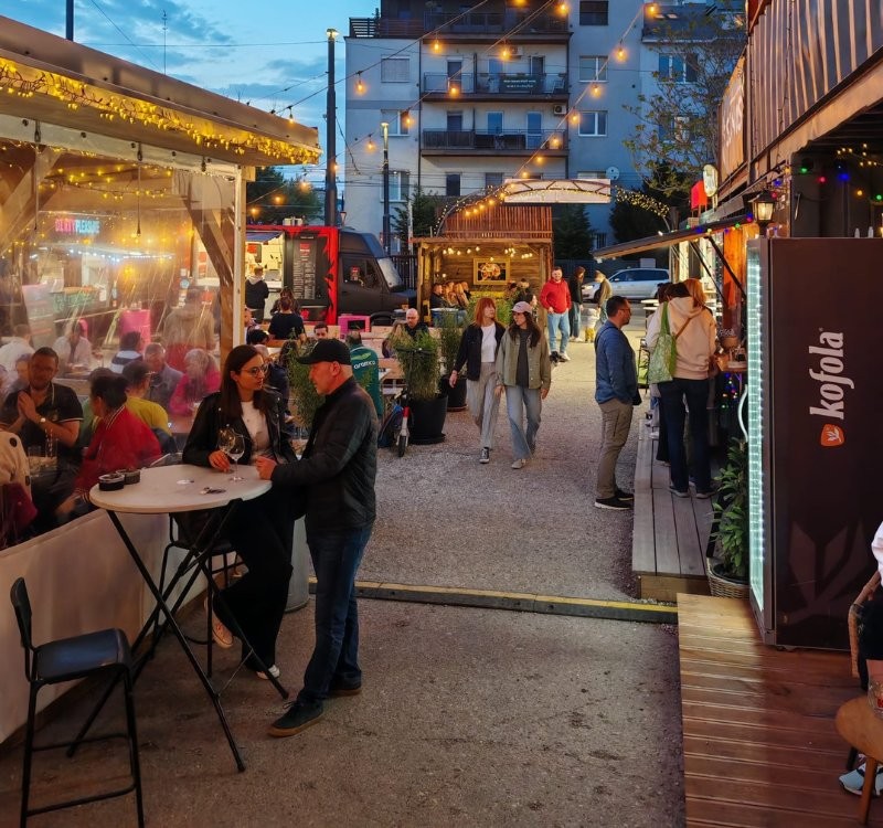 Meet Point Street Food Court Bratislava – atmosféra a komunita